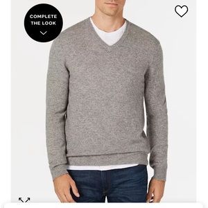Club Room Macys 100% cashmere v-neck sweater. Men’s size small